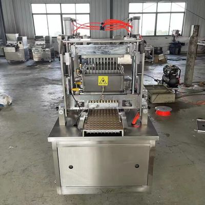 Πολυλειτουργικό ζαχαροπλαστικό Lollipop Candy Depositor Making Machine με υψηλή ταχύτητα