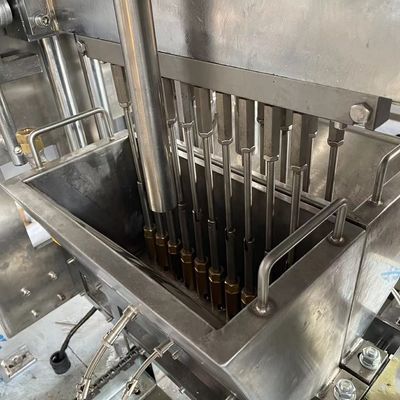 Πολυλειτουργικό ζαχαροπλαστικό Lollipop Candy Depositor Making Machine με υψηλή ταχύτητα