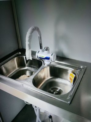 Κινητό ρυμουλκούμενο παραχώρησης από υαλοειδή για την πώληση κινεζικού γρήγορου φαγητού σε τροχούς