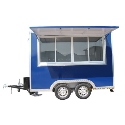 Εμπορικό τροφοδοτικό ρυμουλκούμενο με 4 τροχούς και πλήρως εξοπλισμένη κουζίνα