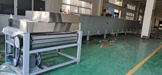 Φιλικός προς τον χρήστη φούρνος σήραγγας για τοστ πίτας σε βιομηχανικό φούρνο