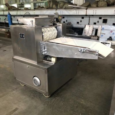 600 KG Cookie Press Sandwich Biscuit Make Machine για την εμπορική αποθήκευση σοκολάτας