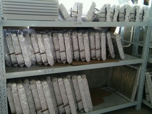 Κούβος καλούπιας εξάτμισης πάγου 60kg 24hr Υψηλή παραγωγικότητα Μέγεθος πάγου 29mm*29mm*22mm