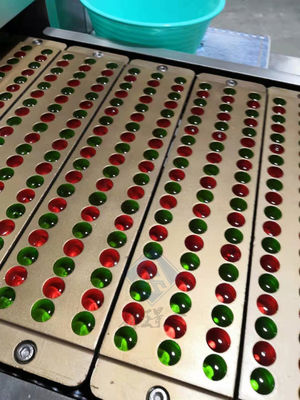 150kg/h Bear Production Candy Lollipop Machine Line με ισχύ 70KW και βάρος 2500KG