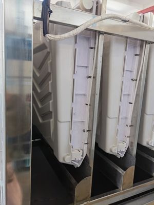 Επαγγελματική εμπορική ψύξη αέρα μηχανή πάγου κύβους κατασκευαστής πάγου μπλοκ μηχανές πάγου κύβους