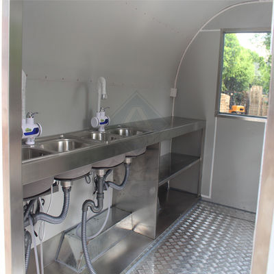 Μακροχρόνια διάρκεια ζωής Κινητό φορτηγό τροφίμων για καφέ και χοτ ντογκ με εξατομικευμένο εξοπλισμό μαγειρέματος