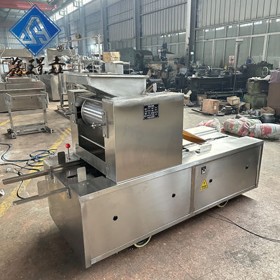 1450x1000x1450mm αυτόματη μηχανή παραγωγής σοκολάτας και βουτύρου για τη ζαχαροπλαστική