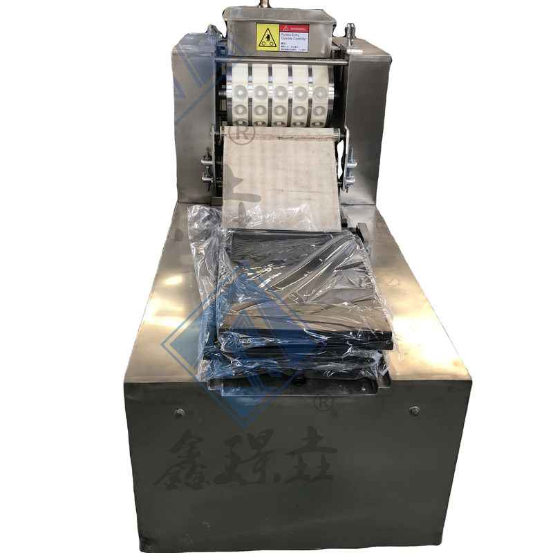 Μηχανή παρασκευής κέικ βατόμουρου Πλήρως αυτόματη γραμμή παραγωγής για κρέμα μπισκότα και μπισκότα